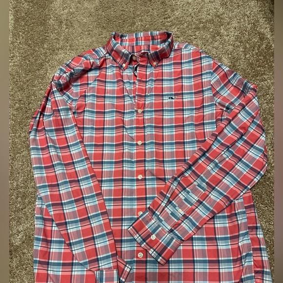 Vineyard Vines Other - Vineyard Vines Performance tucker shirt